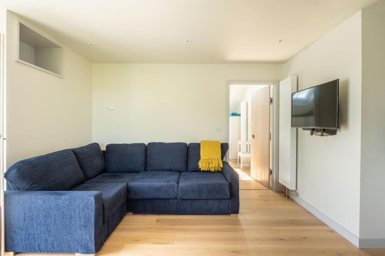 Converted Hay-Loft With Stunning Countryside Views Haverfordwest Kültér fotó