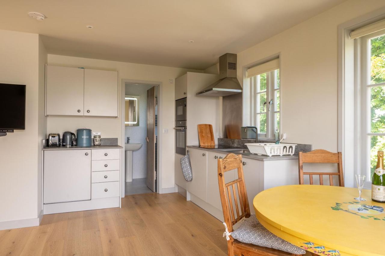 Converted Hay-Loft With Stunning Countryside Views Haverfordwest Kültér fotó
