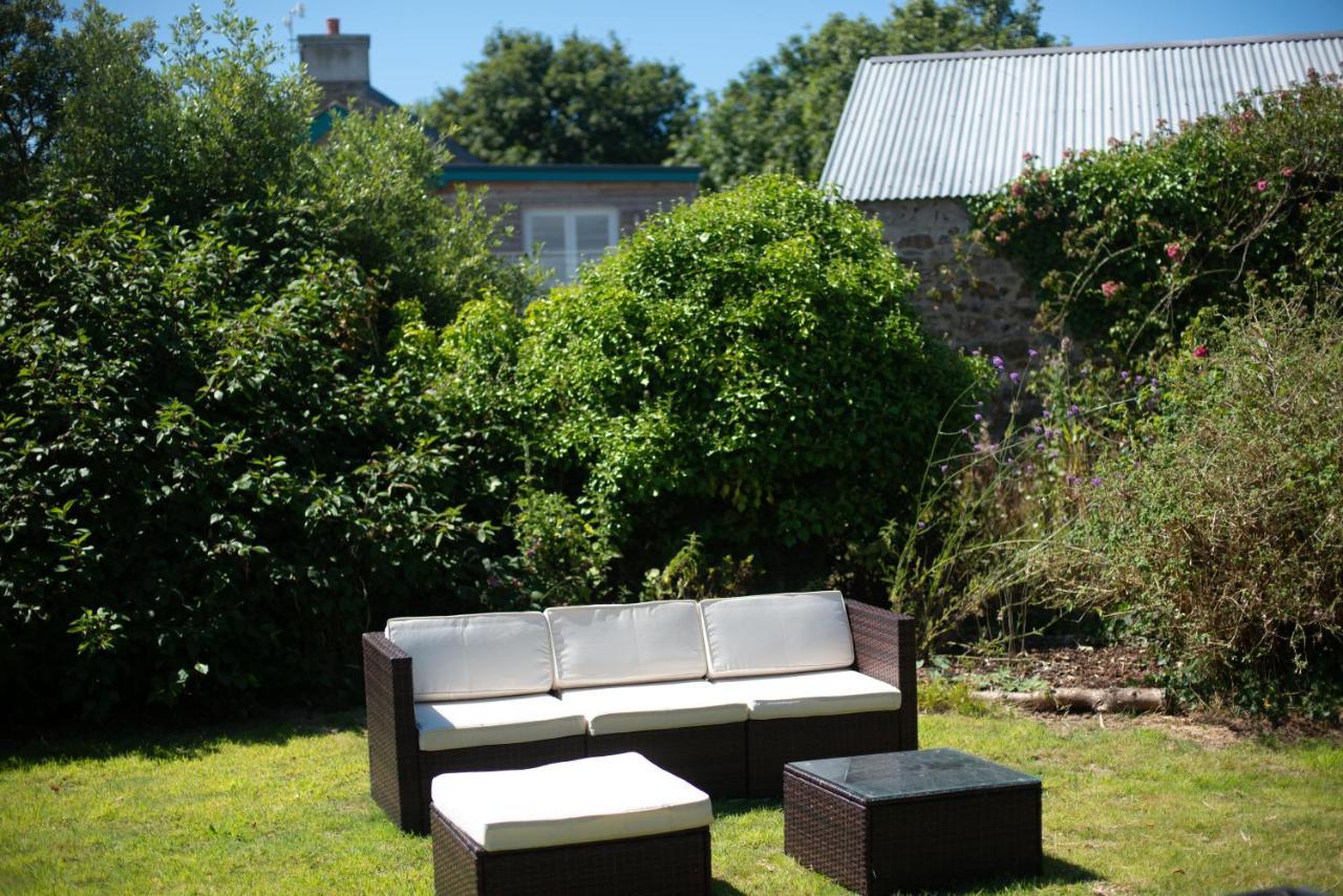 Converted Hay-Loft With Stunning Countryside Views Haverfordwest Kültér fotó