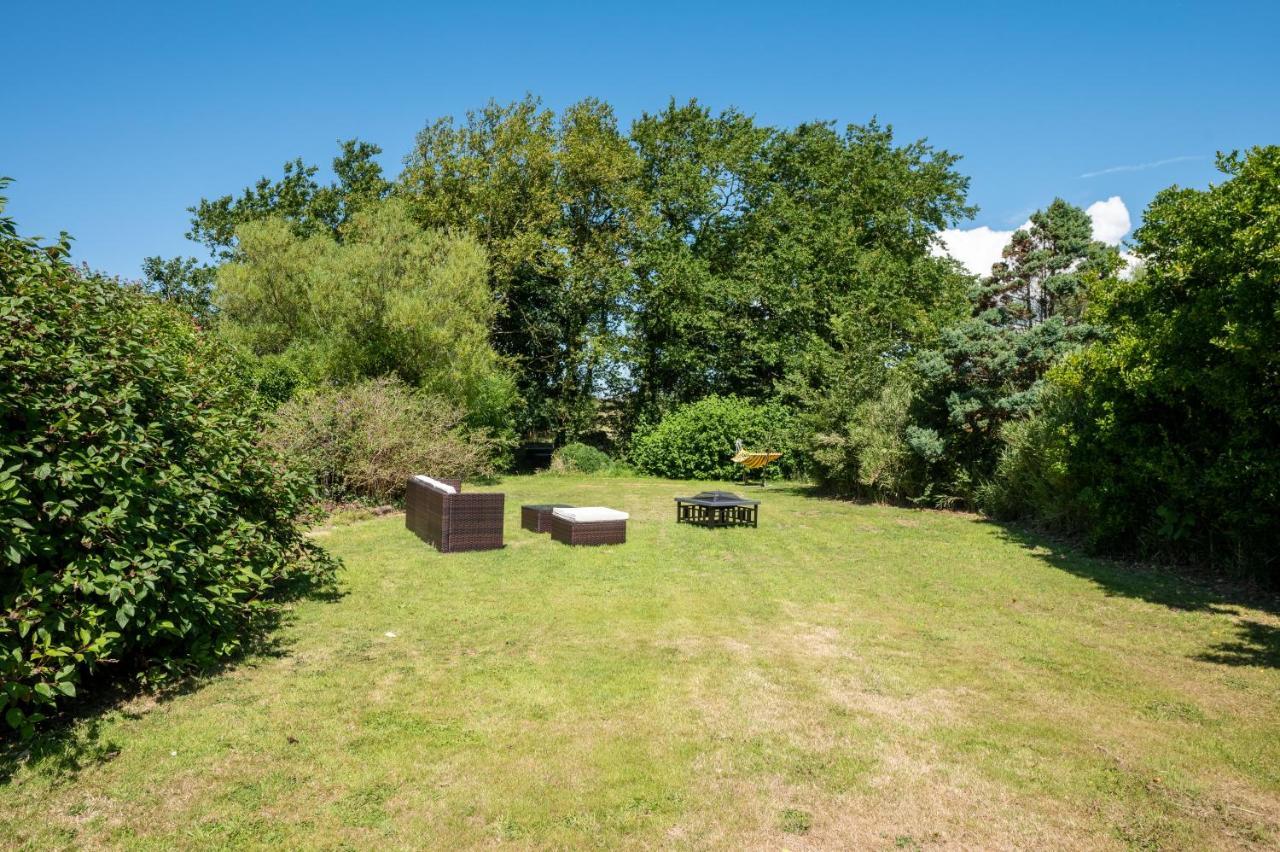 Converted Hay-Loft With Stunning Countryside Views Haverfordwest Kültér fotó